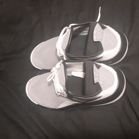 Jordan Fly 89 Wolf Grey - Picture 3 of 9